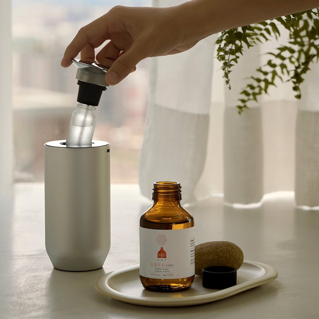 云雾红石气味精油 100ml－雾气缭绕的泥土与绿意 雾化机专用精油 - 香薰/精油/线香 - 植物．花 