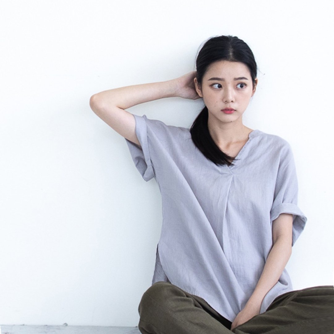 亚麻V领短衫 浅灰F - 女装上衣 - 棉．麻 灰色