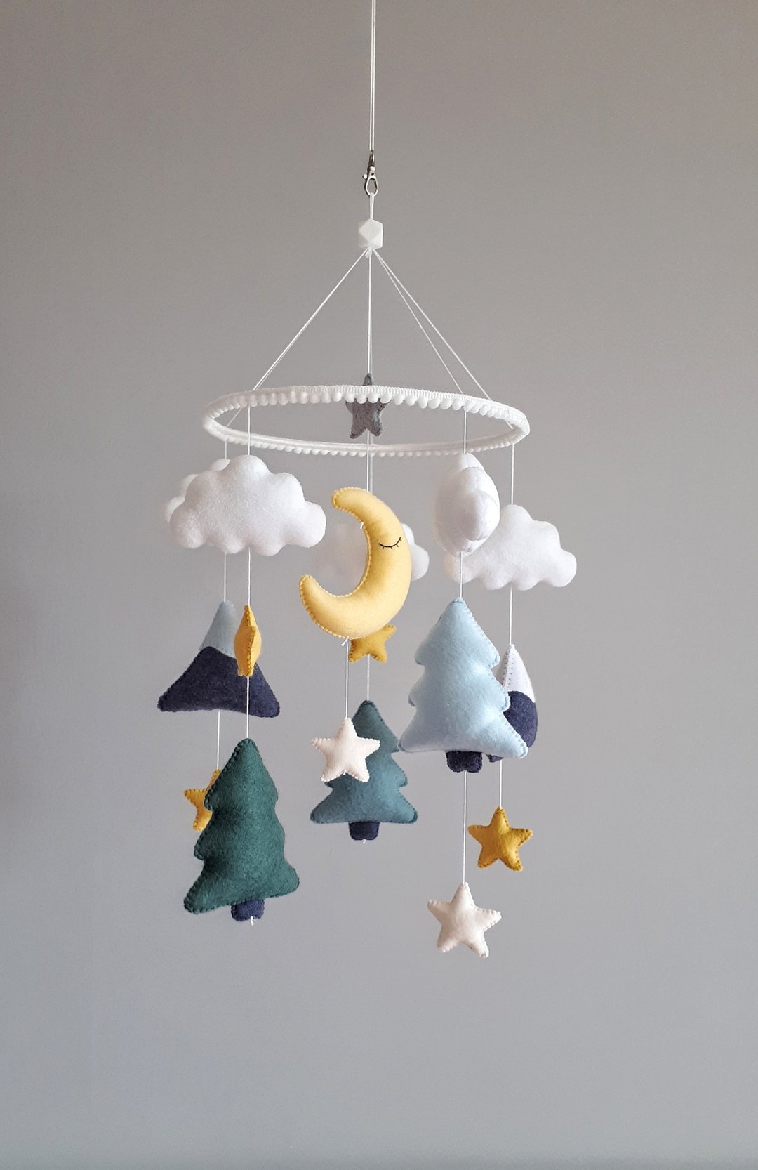 Baby mobile with mountain and fir tree, Woodland felt mobile, Moon nursery decor - 玩具/玩偶 - 其他材质 绿色