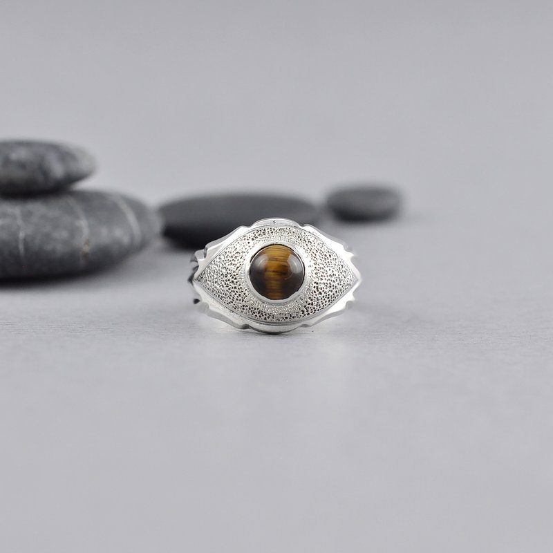 第三只眼纯银戒指(黄虎眼石) 925纯银 Men's jewelry - 戒指 - 纯银 银色
