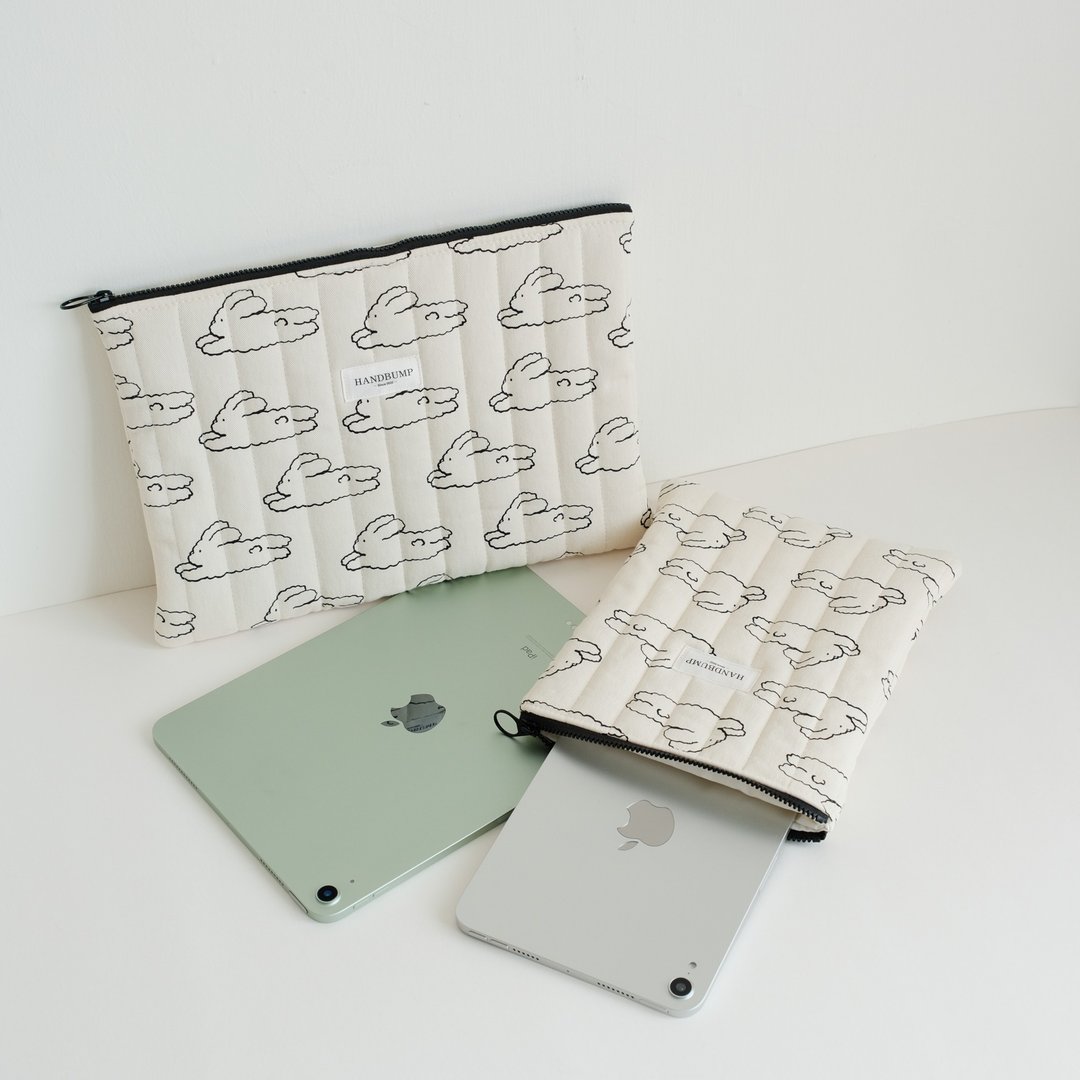 澎澎云朵平板包 iPad 11 寸 / iPad mini 8.3 寸 跳跳兔子 (米) - 平板/电脑保护壳 - 棉．麻 卡其色