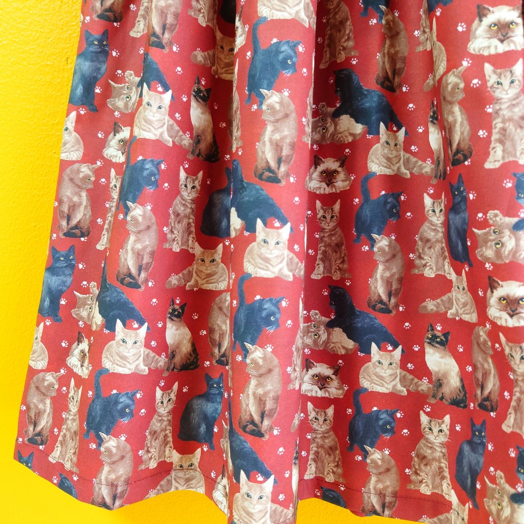 Cat and cat paws polka dot skirt / made in JAPAN / USA fabric / Free size - 裙子 - 棉．麻 咖啡色
