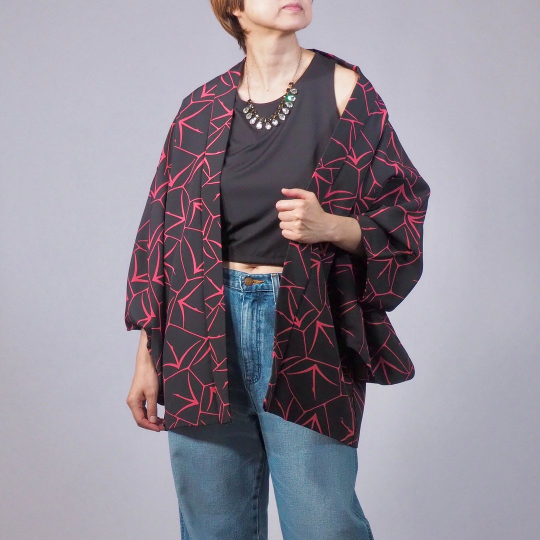 【日本制造】黑色粉色丝绸羽织日本、复古和服男女皆宜、道德时尚 - 女装休闲/机能外套 - 丝．绢 黑色