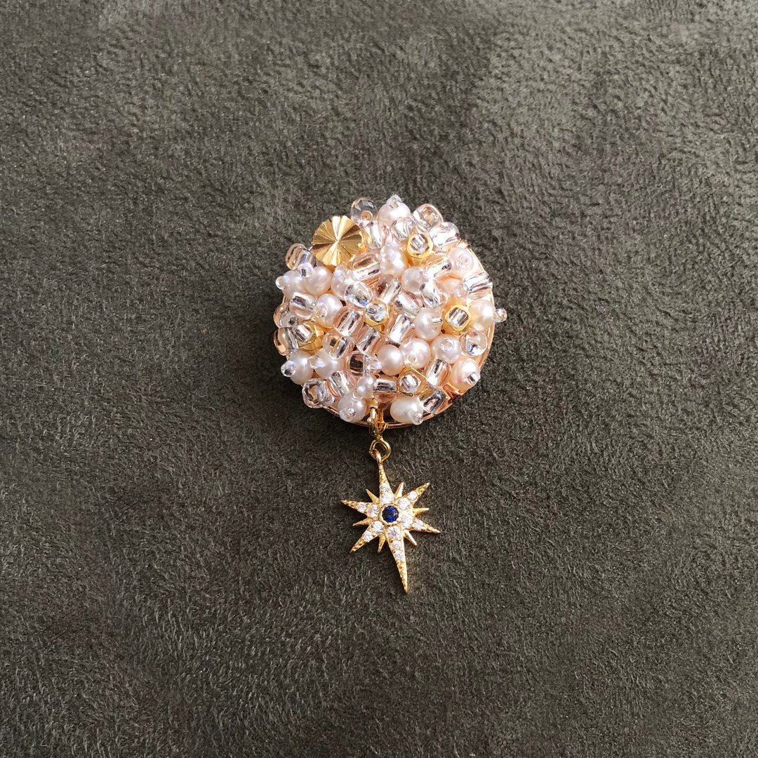 和风珍珠胸针 蓝色小宇宙 宇宙胸针 高质量胸针 个人化礼物 - 胸针 - 珍珠 金色