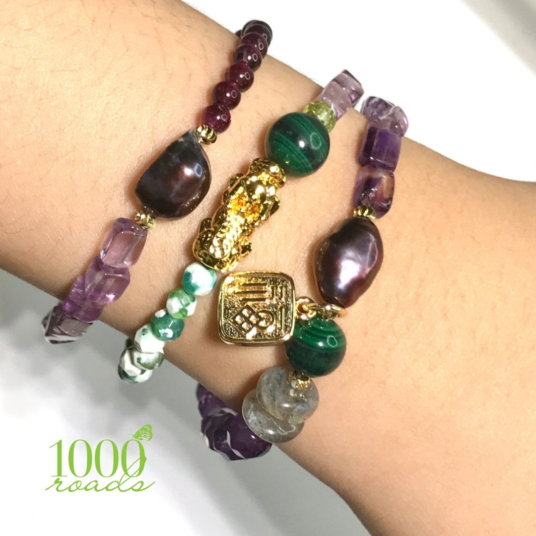 Chinese blessing charm bracelet - 手链/手环 - 石头 多色