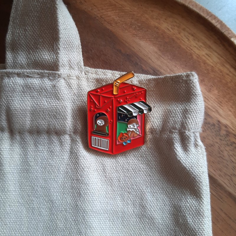 果汁盒 | 金属徽章 - 徽章/别针 - 其他金属 