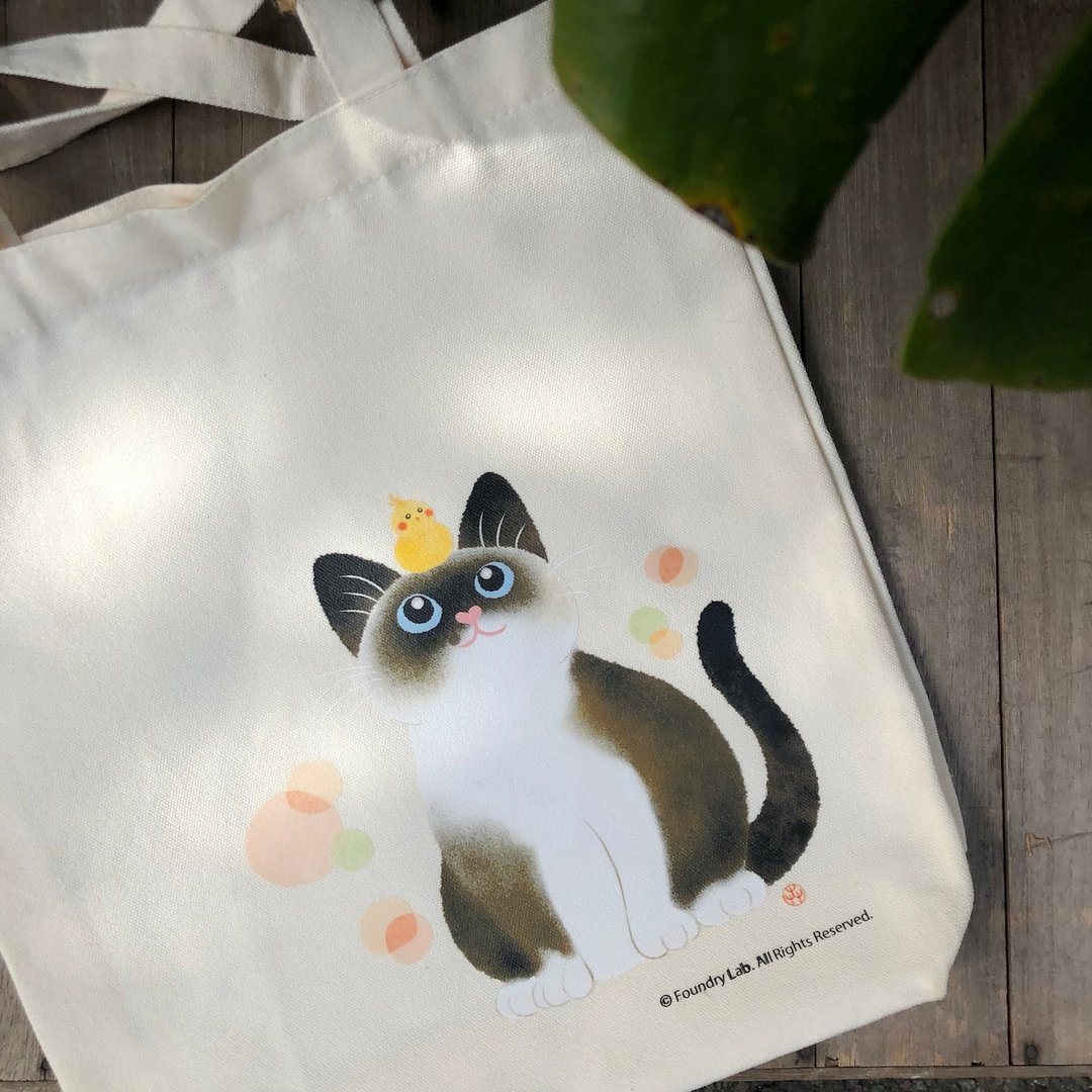 暹罗与玄凤鹦鹉－猫咪插画有底厚帆布提袋 - 手提包/手提袋 - 其他材质 咖啡色