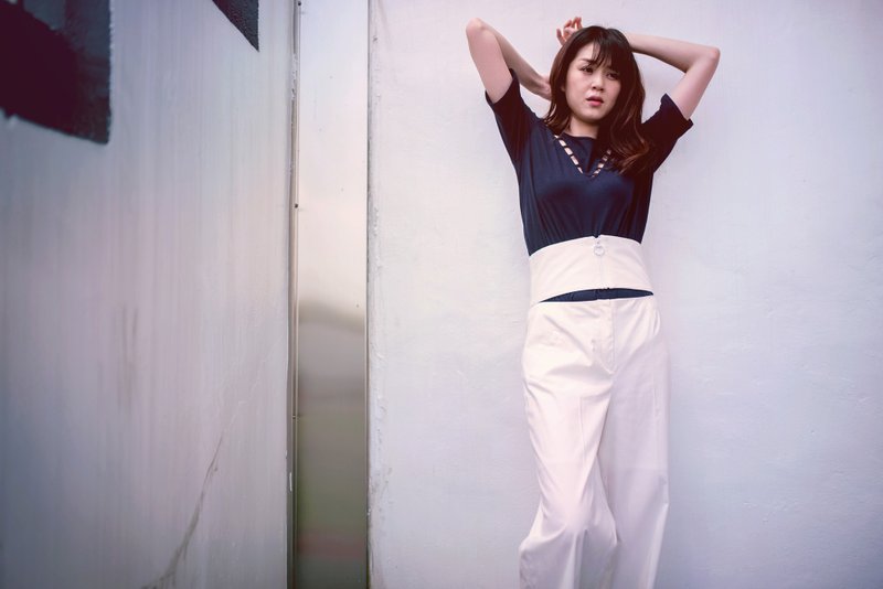 Jarmila 镂空高腰开衩长裤 - 女装长裤 - 棉．麻 白色