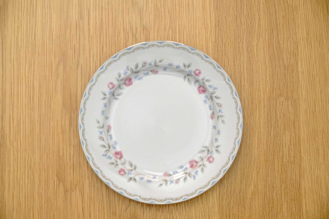 日本 Noritake Colebrook 系列 20.5 厘米骨瓷餐盘 中古品 台湾包邮 - 盘子/餐盘/盘架 - 瓷 白色
