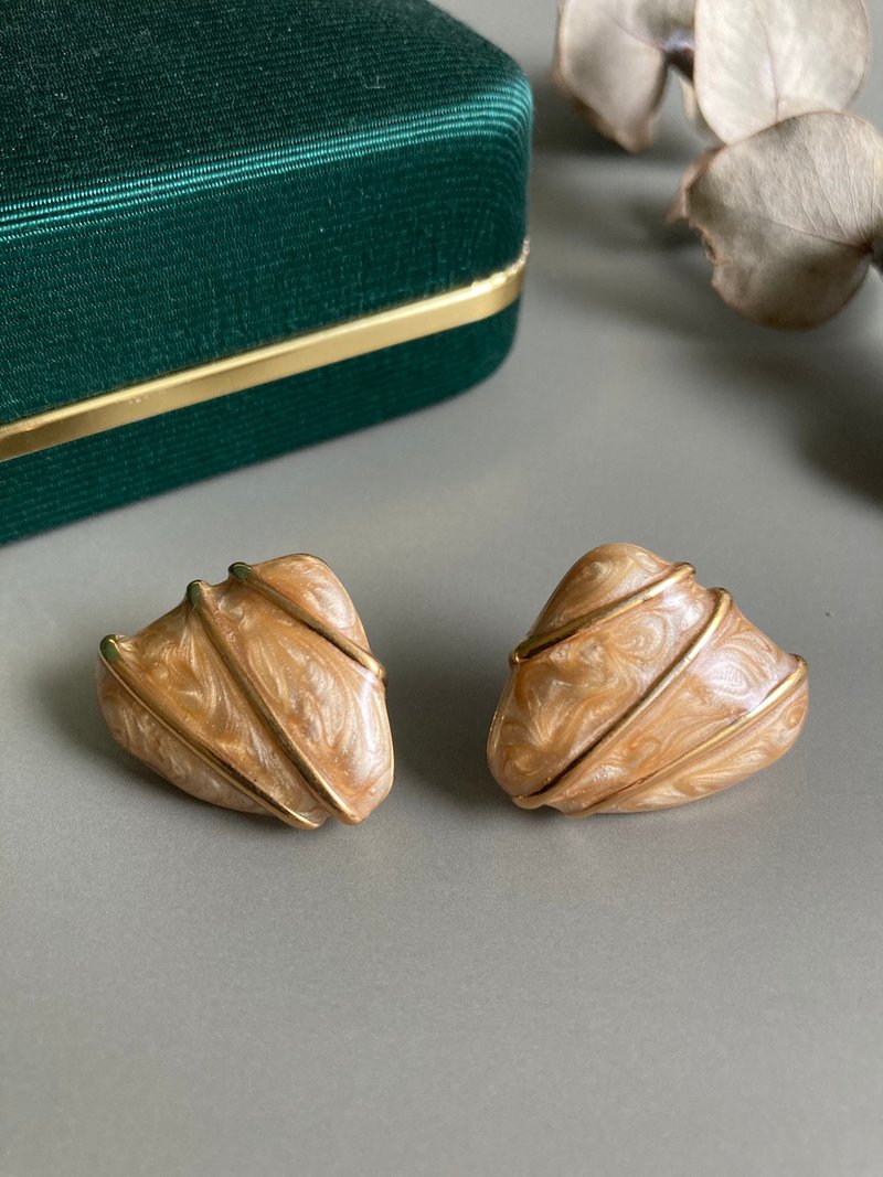 美国金色流线裸肤贝壳色珐琅 耳针耳环 - 耳环/耳夹 - 珐琅 