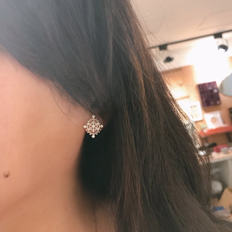 ［金夏琳·纯银］平安雪光耳环（贴耳式/耳针/夹式）圣诞雪花折扣限定 - 耳环/耳夹 - 其他金属 