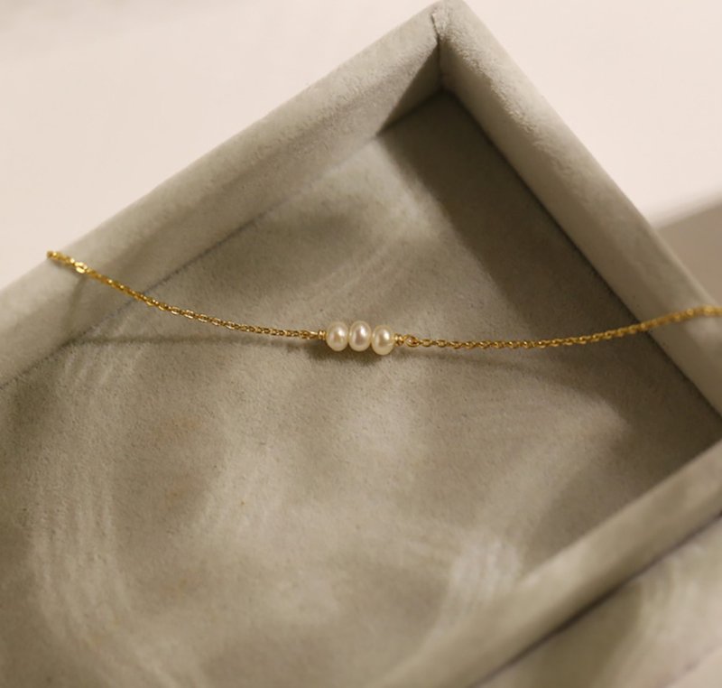 玛乔莉淡水珍珠手链 - 手链/手环 - 珍珠 金色