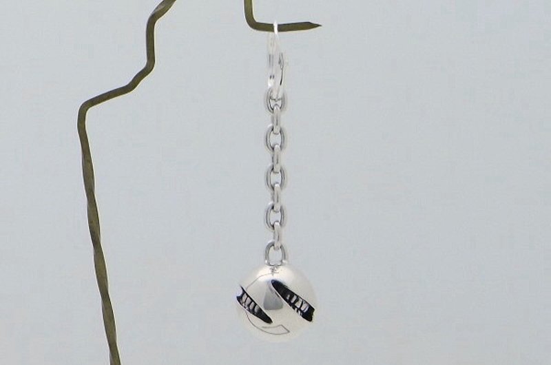 两个face_S皮尔斯类型：正常（s_m-O.41） - 耳环/耳夹 - 纯银 银色