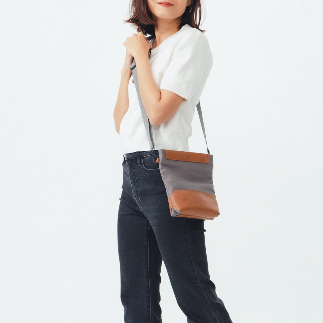 Urban-Crossbody Bag/Accessories Pouch : Tan/Grey - 侧背包/斜挎包 - 棉 灰色