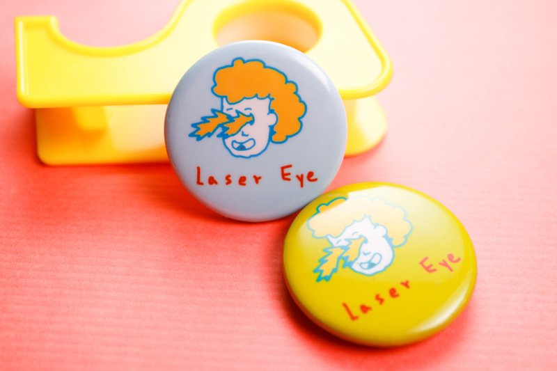 Deerhorn design / 鹿角 雷射眼 胸章 3.2cm - 徽章/别针 - 塑料 绿色