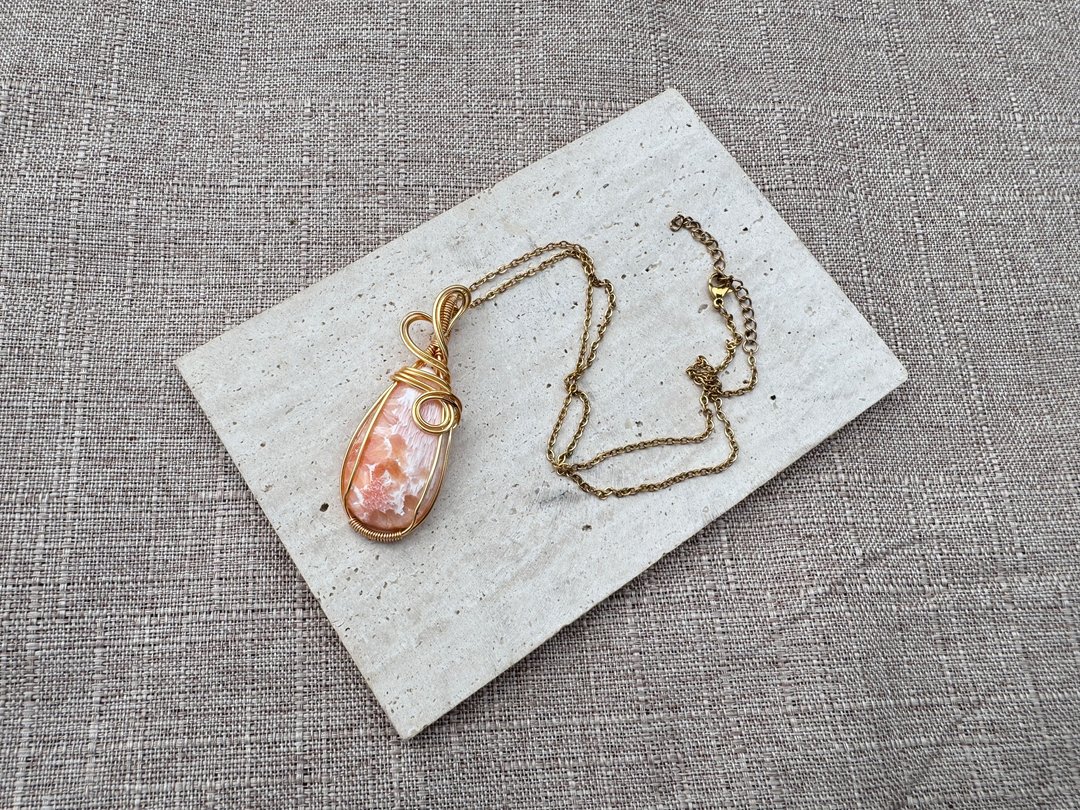 230605 wire wrapping 粉红钙沸石 铜线 绕线 吊堕 - 项链 - 铜/黄铜 橘色