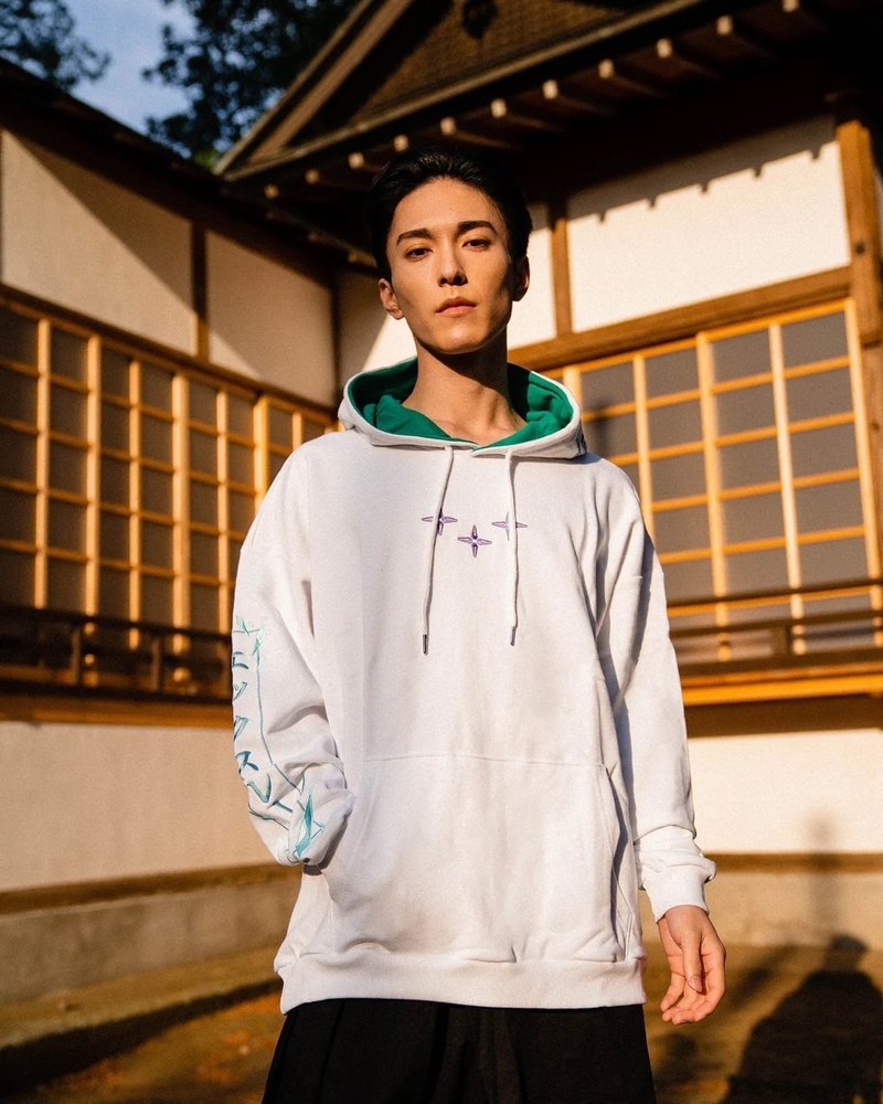 【XRAGE X 死神BLEACH联名】日番谷冬狮郎高磅纯棉刺绣帽T Hoodie - 中性连帽卫衣/T 恤 - 棉．麻 白色