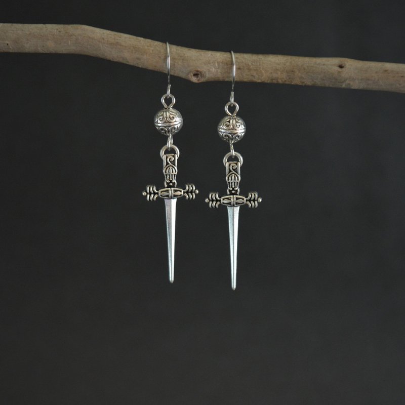 匕首耳环 银剑女巫耳环 黑暗匕首女巫耳环 - 耳环/耳夹 - 其他金属 银色