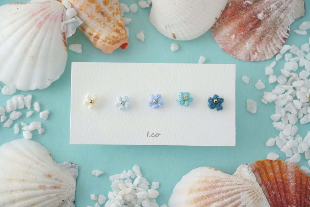 Embroidery thread crochet earrings - 耳环/耳夹 - 绣线 蓝色