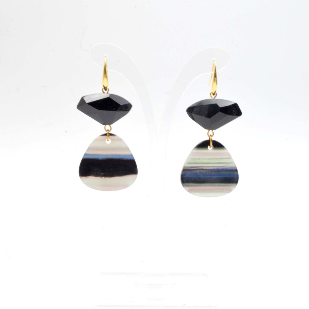 黑色施华洛不规则水晶石耳环  Black Swarovski Crystal Earrings - 耳环/耳夹 - 水晶 黑色