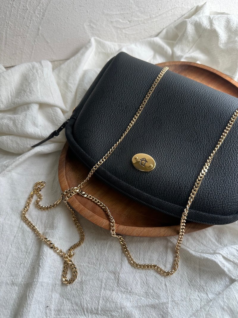 中古包 Vintage Christian Dior 黑色蜂巢纹贝壳链条包 - 侧背包/斜挎包 - 防水材质 