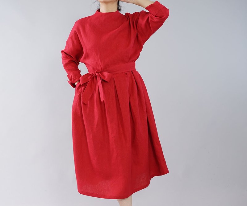 wafu - 純亞麻洋裝 Midweight Linen high neck long sleeve dress / Red a048c-red2 - 洋装/连衣裙 - 亚麻 红色
