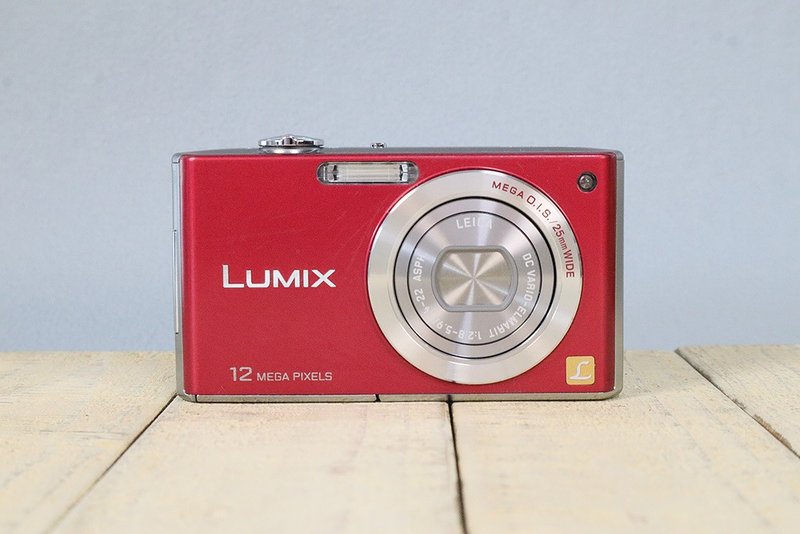 [工作产品]Panasonic LUMIX DMC-FX-40 S/N FGH9DB001962 P018 - 相机 - 其他金属 红色