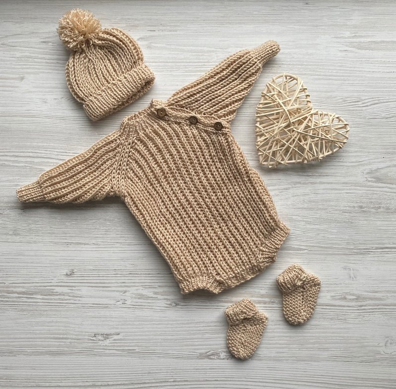 Beige clothing set for baby boy, or girl. Take home outfit. Hand knit outfit. - 包屁衣/连体衣 - 其他材质 