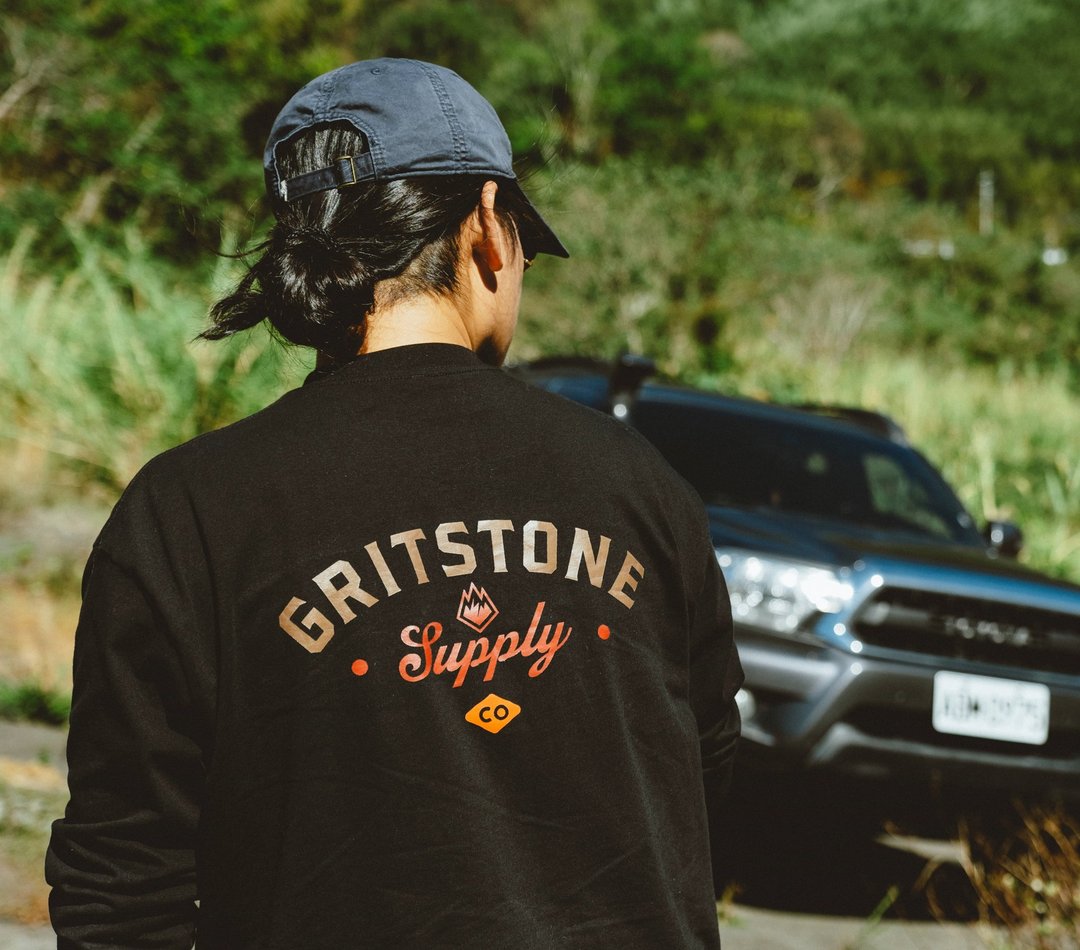 GRITSTONE砺石_Sunrise 长袖上衣 长T 落肩宽版 上衣 纯棉 大学T - 男装上衣/T 恤 - 棉 黑色