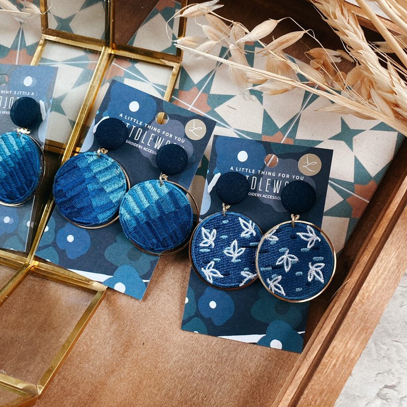 刺绣耳环 | 耳夹 / 耳钉 - 蓝染 | Littdlework - 耳环/耳夹 - 绣线 多色