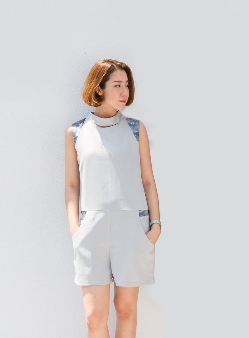 Grey Halter Neck Jumpsuit (Size S) - 背带裤/连体裤 - 其他材质 银色