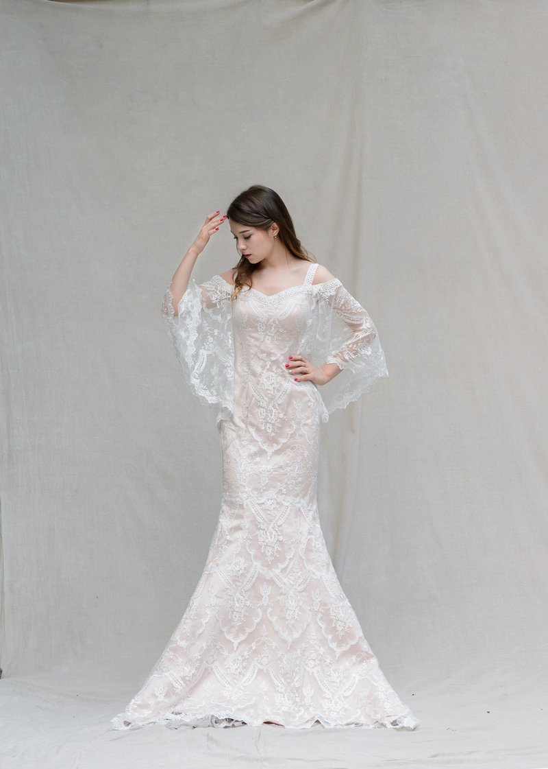 SAMPLE SALE BLISS 一字领肩带蕾丝婚纱 - 晚装/礼服 - 聚酯纤维 