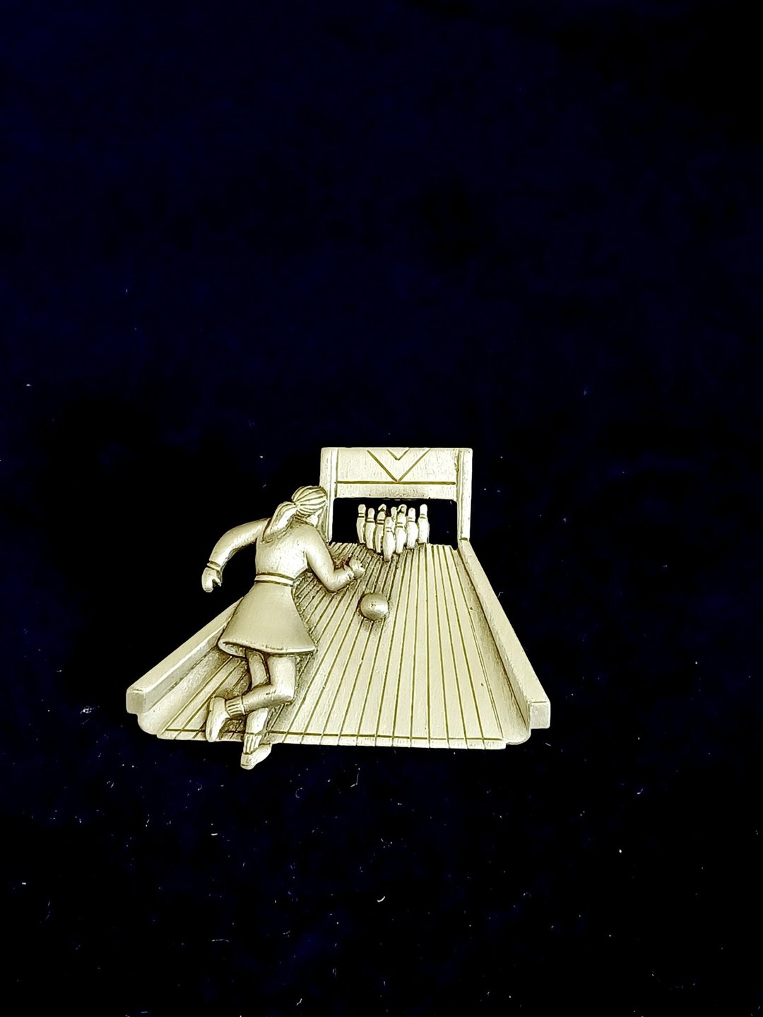 vintage jewelry  JJ  保龄球少女 趣味艺术 别针 胸针 - 胸针 - 其他金属 