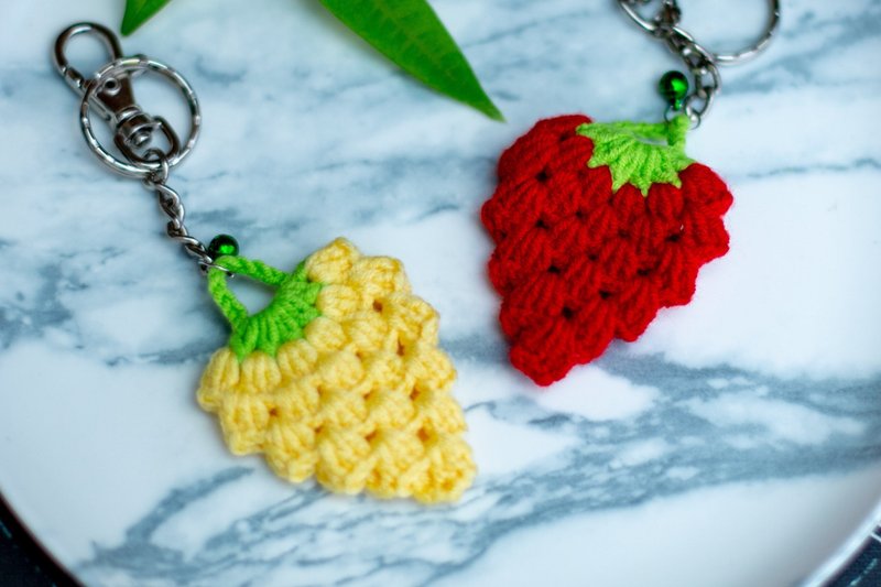 草莓缤纷吊饰钥匙圈 - 吊饰 - 棉．麻 