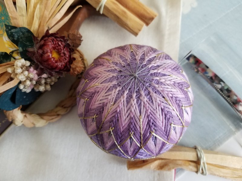 (订制) 彩线日和 游玩中鞠球家居游玩摆设 紫紫 (全人手) M - 摆饰 - 绣线 紫色