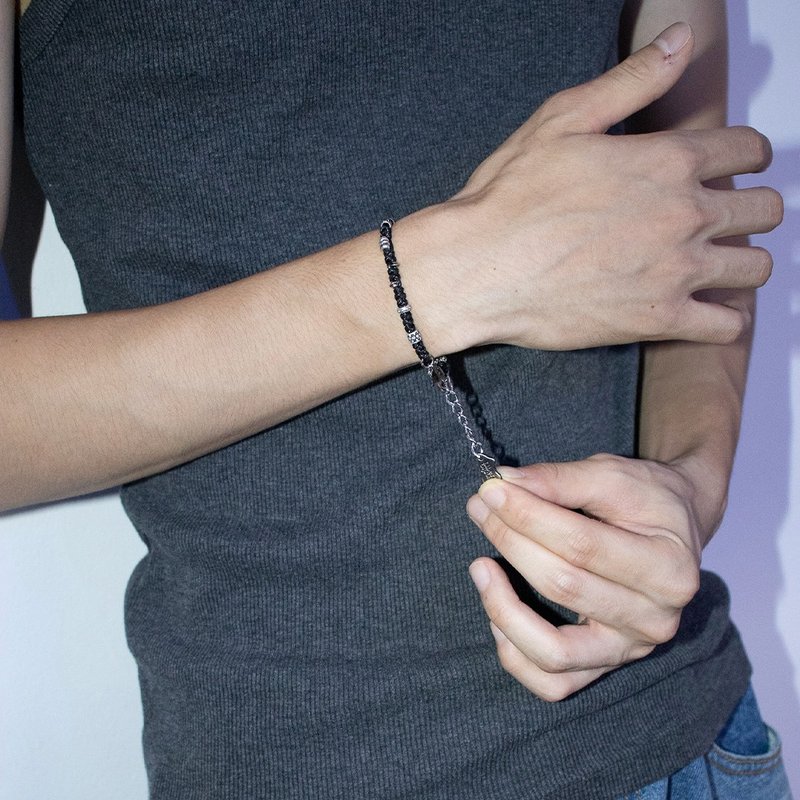 细结手链 - 手链/手环 - 绣线 黑色