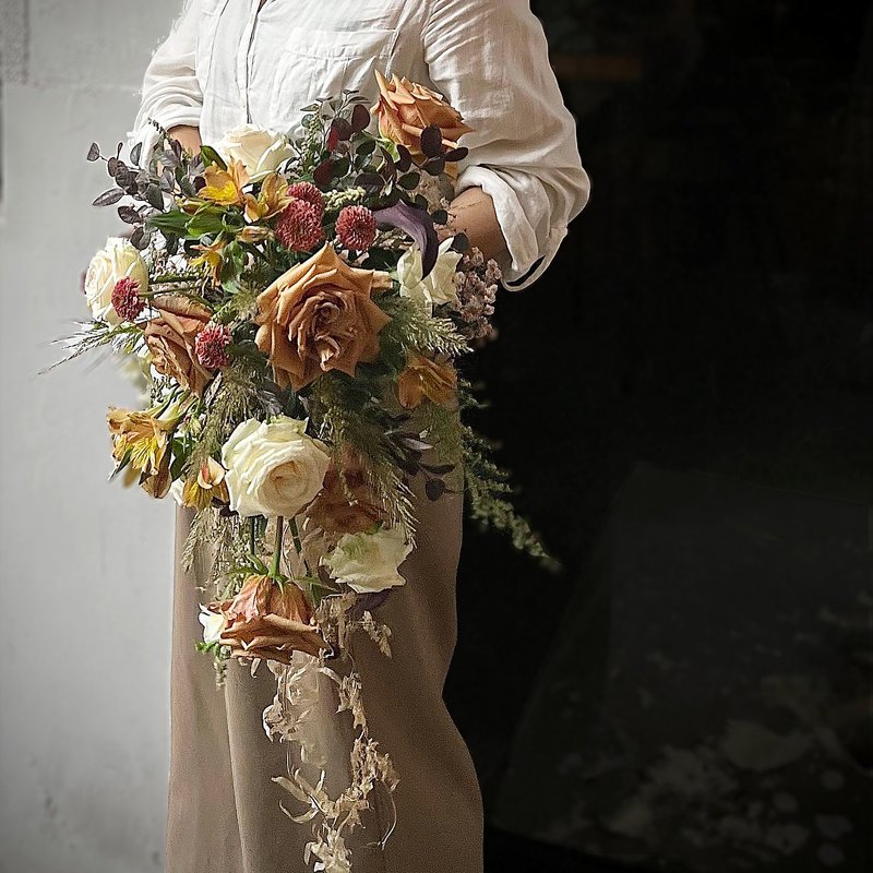 SCwed新娘瀑布型捧花 咖啡奶茶系自然风格 - 干燥花/捧花 - 植物．花 