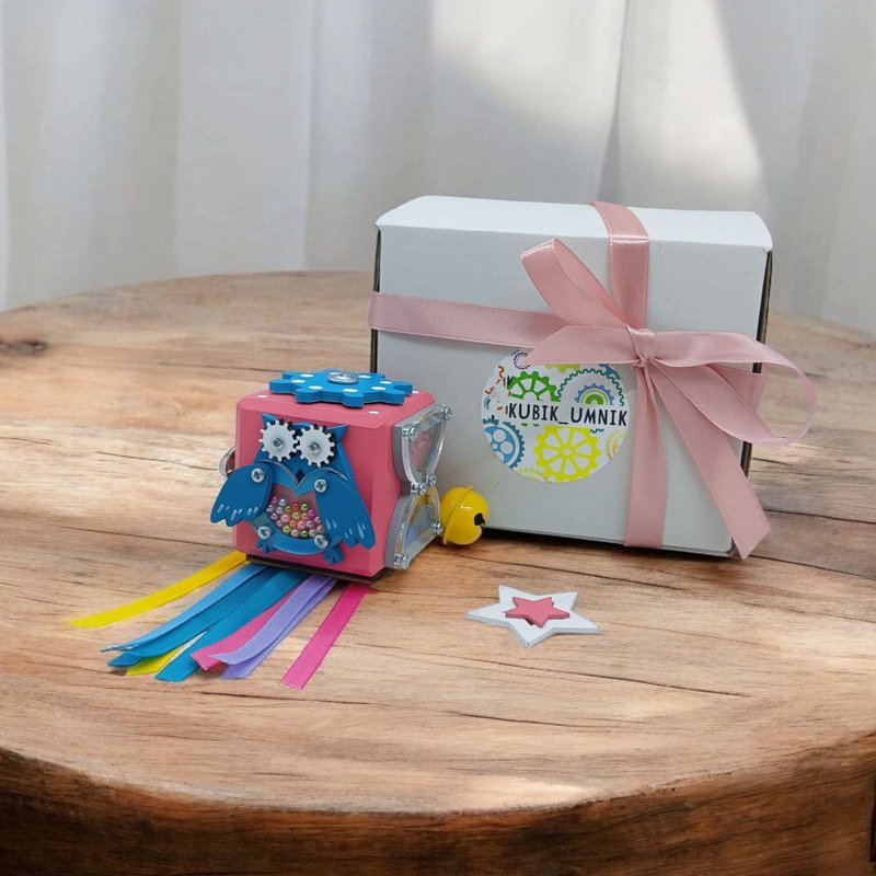 适合女孩的粉色蒙特梭利忙碌方块 宝宝感官发展玩具 便携益智旅 - 玩具/玩偶 - 木头 粉红色