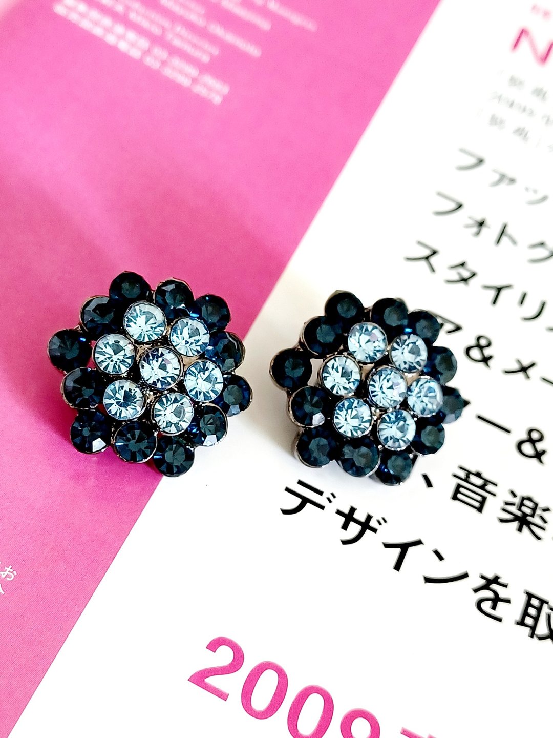 Avintage jewelry  华丽小蓝花莱茵钻 夹式耳环 - 耳环/耳夹 - 其他金属 