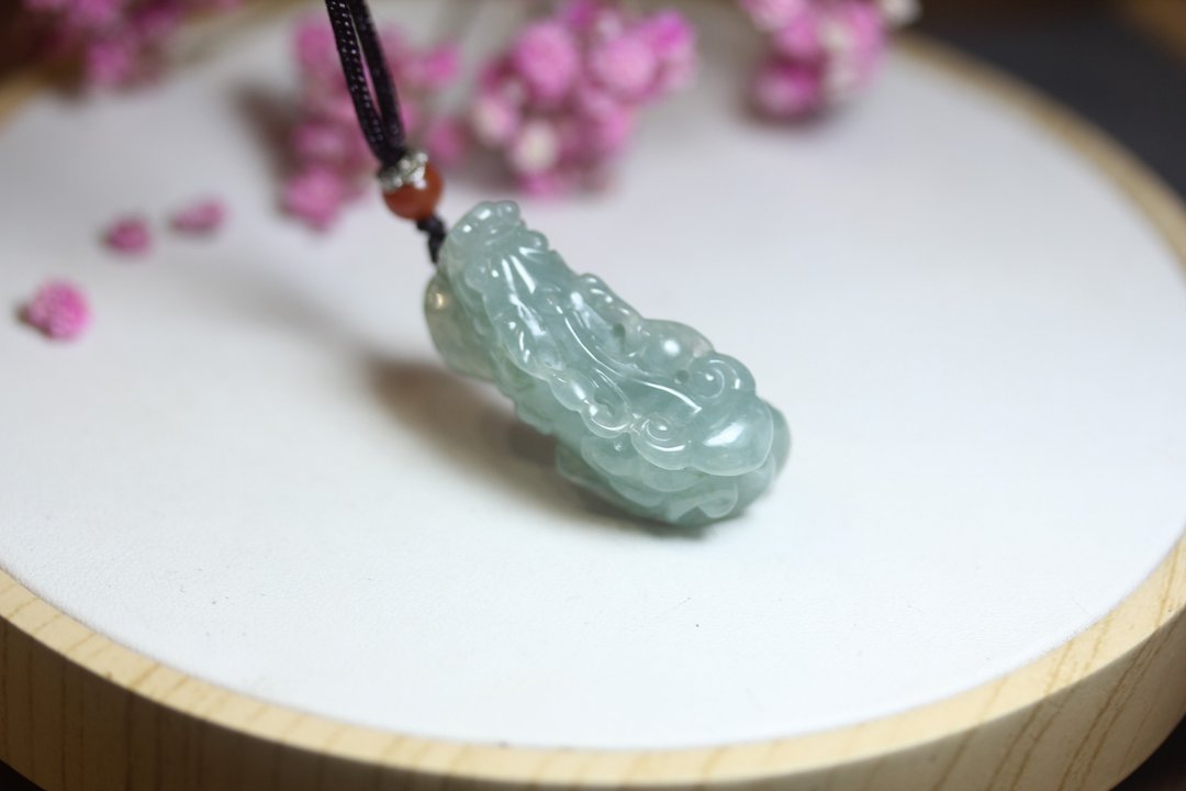 【貔貅】天然A货翡翠 神兽吊坠 招财项链 辟邪呈瑞挂件 佑福吊饰 - 项链 - 玉石 绿色