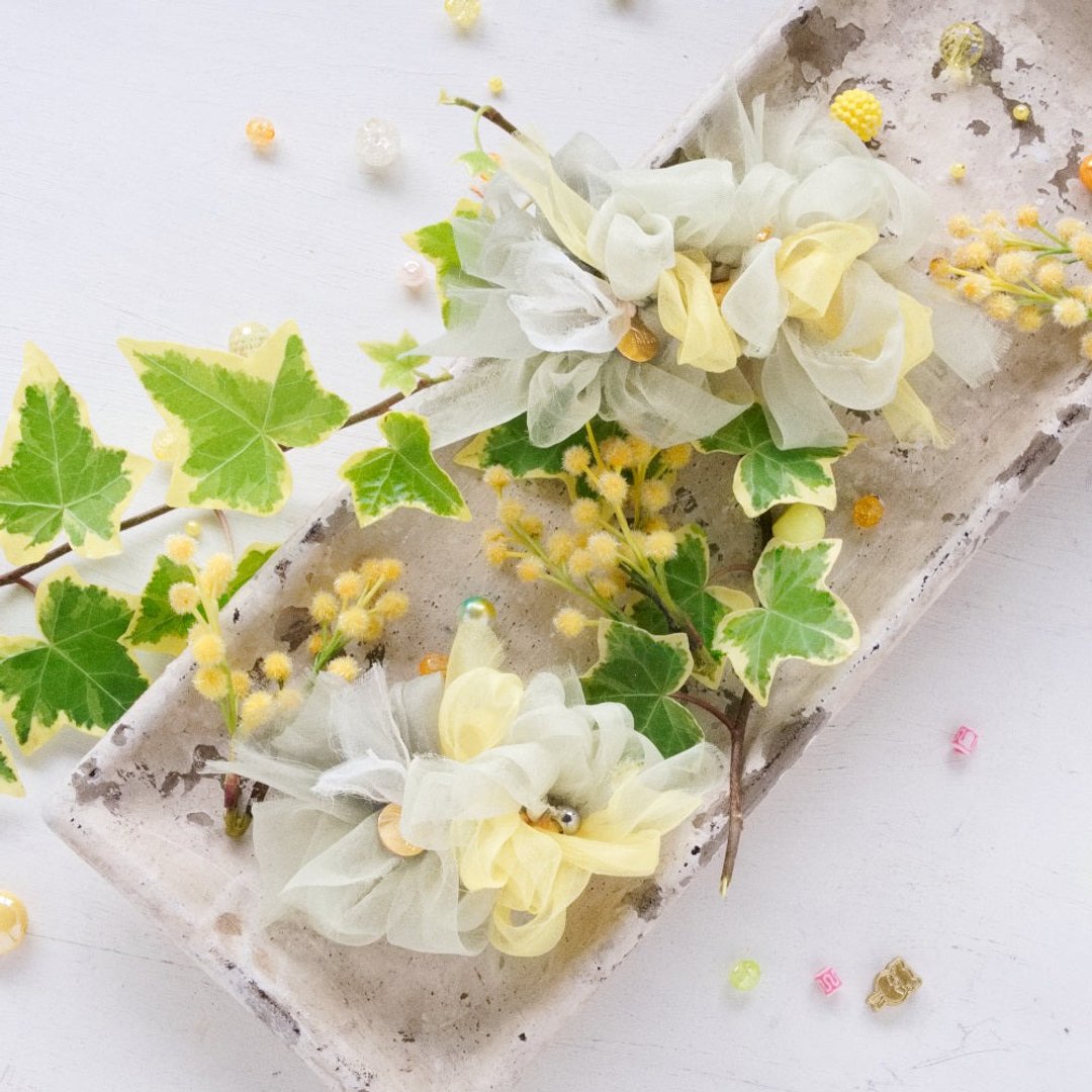 mini | Mimosa | Colorful blooming barrette / hair clip - 发饰 - 聚酯纤维 绿色