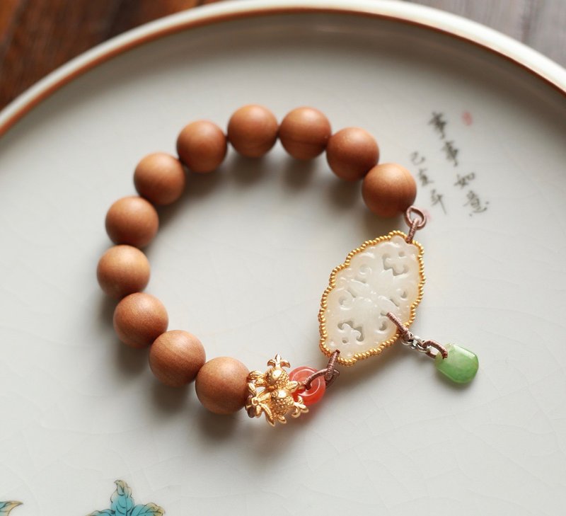 印度 天然老山檀珠 和田白玉花牌 绿翡小坠 设计手串手持衣襟s - 手链/手环 - 木头 咖啡色