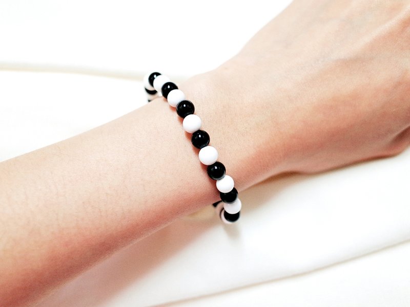 黑玛瑙 / 白砗磲  天然石手链 - 手链/手环 - 其他材质 黑色