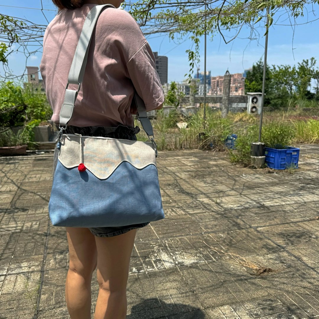 【 纯手作】 富士山包 单肩包 斜背包 侧背包 收纳包 - 侧背包/斜挎包 - 棉 蓝色