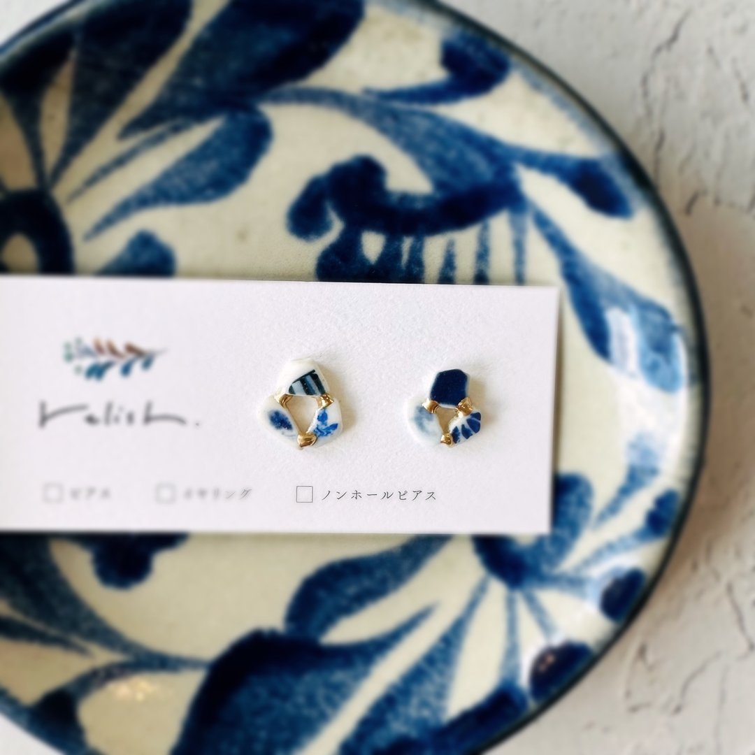 【限量再贩】海洋陶器 金继饰品 圆环造型 耳环 无耳洞耳夹 耳夹 蓝色 宝蓝 宝蓝色 白色 金色 个性 独特 礼物 - 耳环/耳夹 - 陶 蓝色