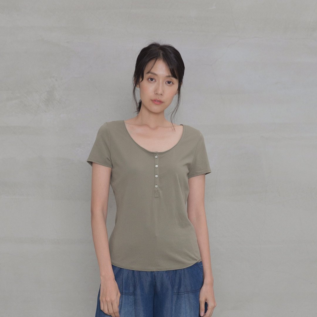 自在真我亨利领上衣 Free The Soul Henry Collar T-shirt - 女装上衣 - 棉 多色