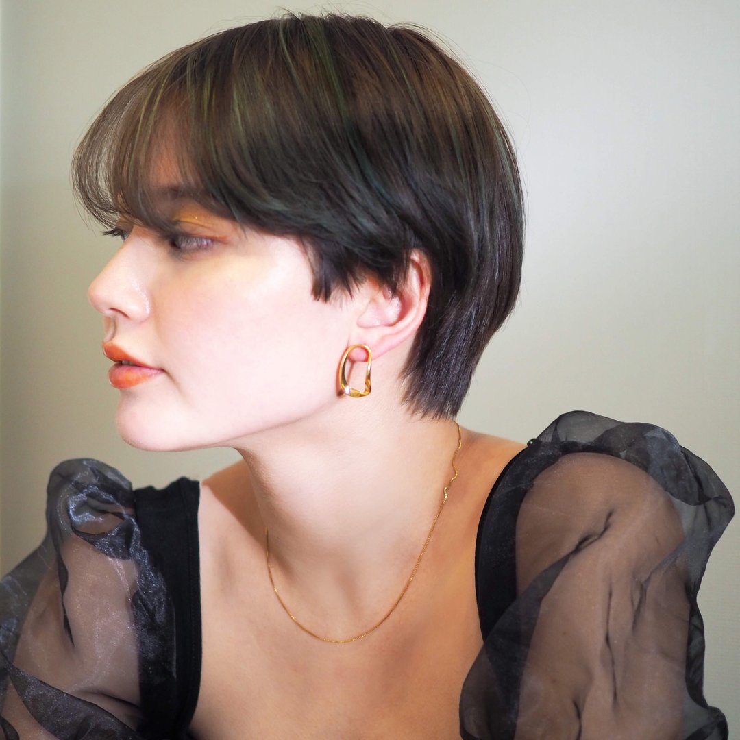 oval twisted earrings - 耳环/耳夹 - 其他金属 金色