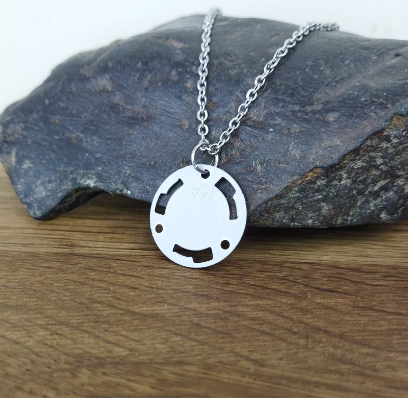 Recycled post apocalyptic aluminum pendant on chain. Dystopian necklace handmade - 项链 - 铝合金 银色