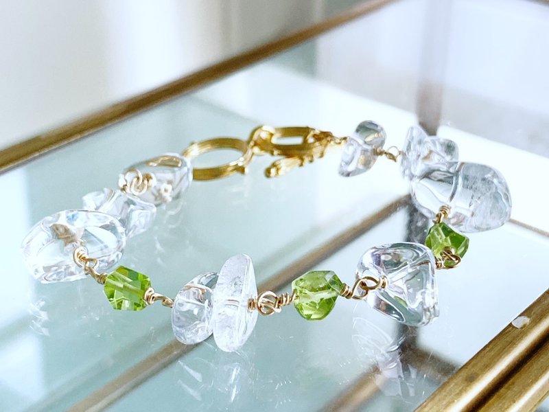 Unisex [April August Birthstone] Peridot and crystal bracelet that repels negativity - 手链/手环 - 半宝石 透明