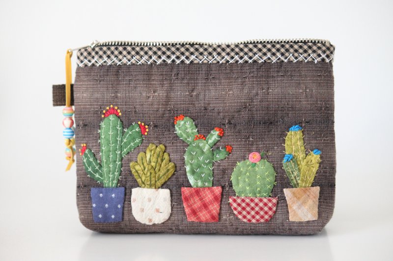 Quilted Cosmetic Case. Organizer in Japanese patchwork. Travel Pouch for Makeup. - 化妆包/杂物包 - 其他材质 多色